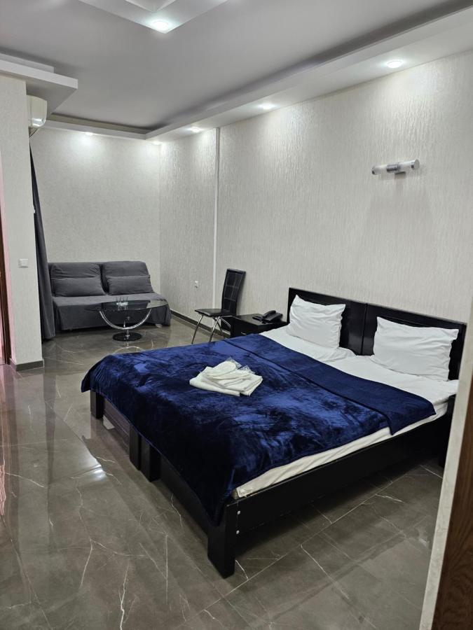 Danisimo Hotel Tbilisi Quarto foto